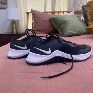 Women’s Nike shoes